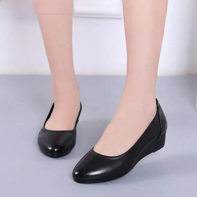 Genuine Leather Women’s Slip-On Flats – Tassel Detail, Soft Anti-Slip