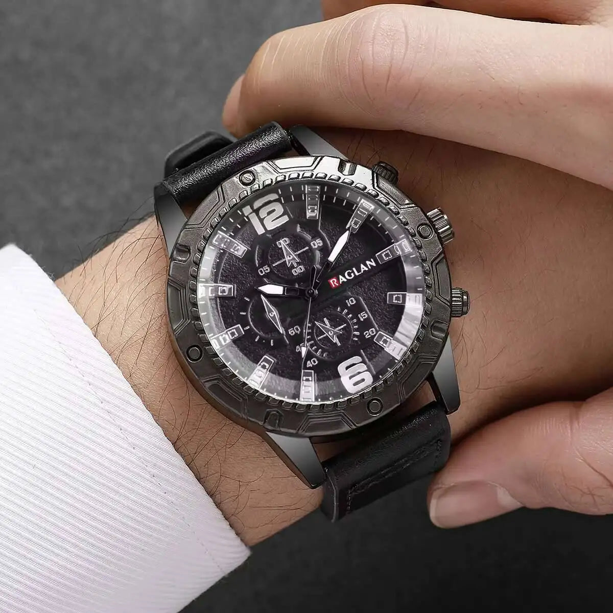 Fashion Leather Strap Men Quartz Watch Casual Large Dial Sports Wristwatch for Mens Clock Reloj Hombre（Without Box）